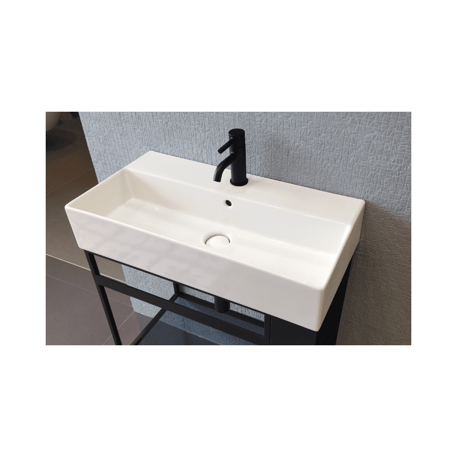 T-EDGE; 71x37 cm; zidni ili nasadni; iz izložbe Split