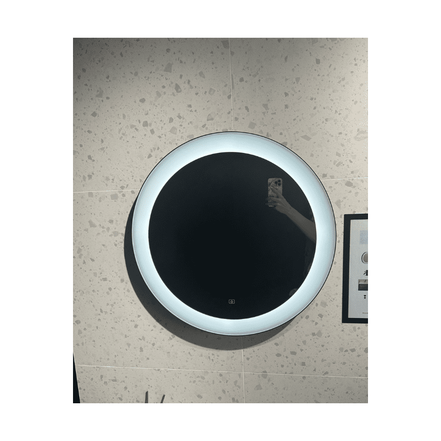 C_CODE ROUND; okruglo ogledalo fi 60 cm, LED rasvjeta i grijač; crni mat okvir; iz izložbe Rijeka