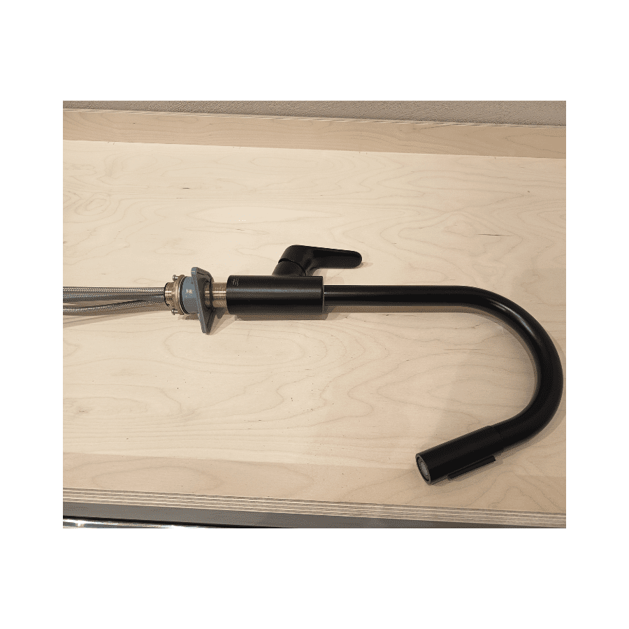 FOCUS; kuhinjska miješalica s izvlačnim crijevom; crna mat; iz izložbe